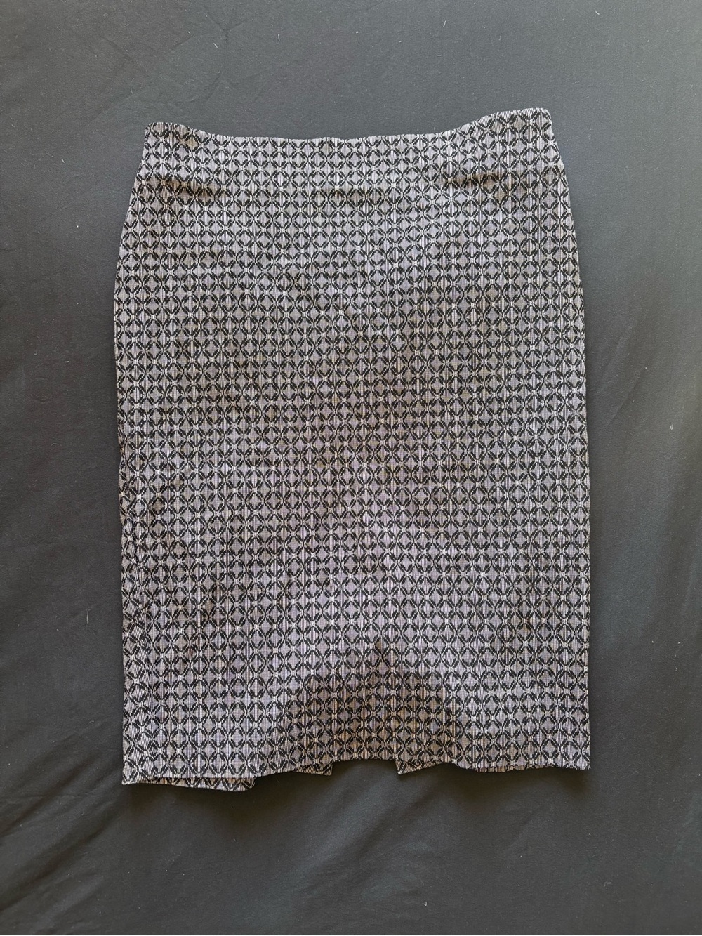 Van Heusen Gray & Black Patterned Pencil Skirt Size 2